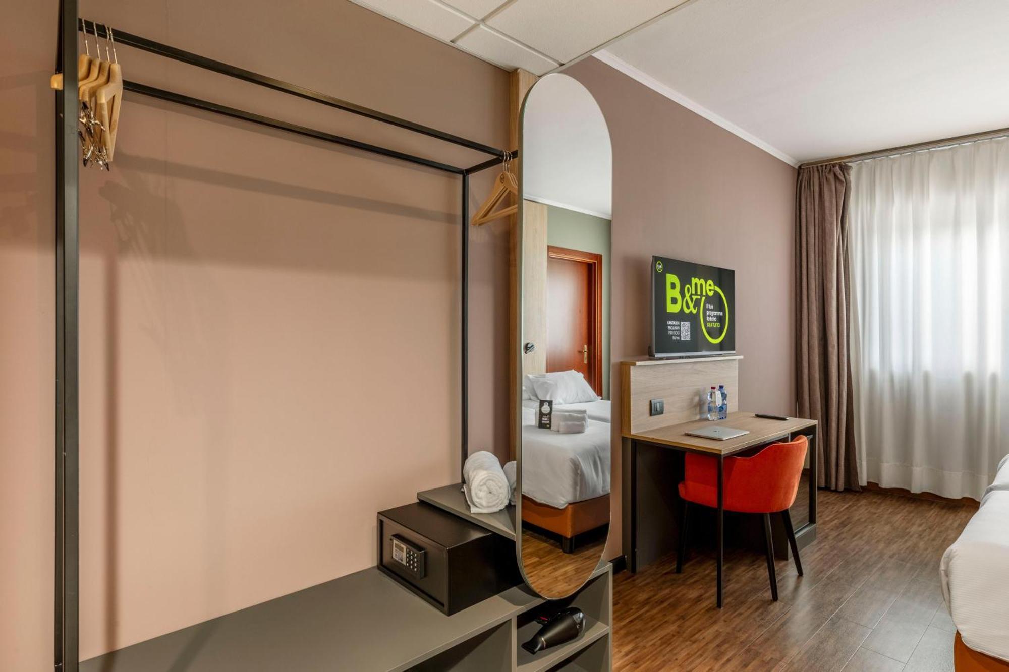 B&B Hotel Cuneo Cristal Exterior photo
