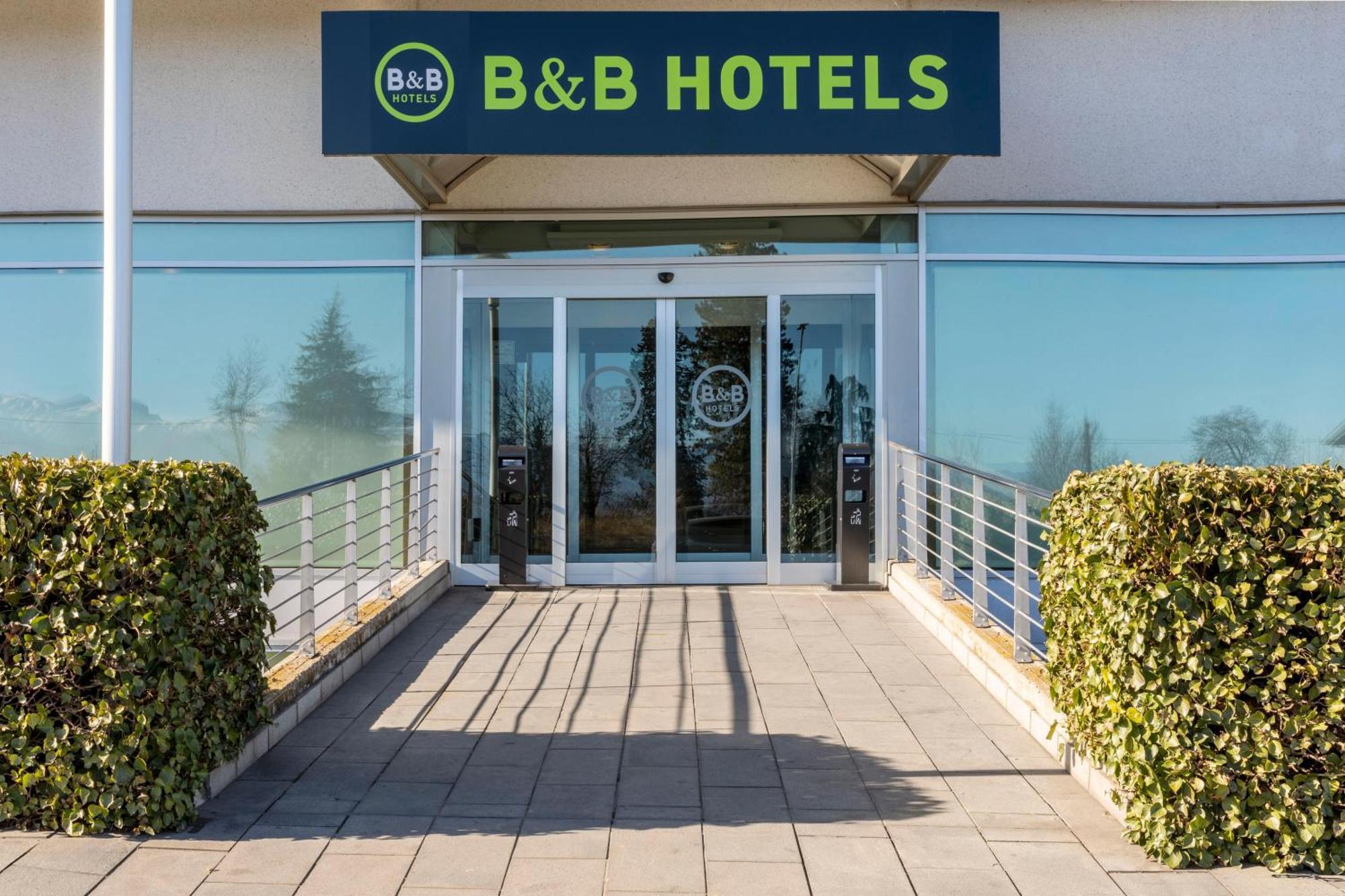 B&B Hotel Cuneo Cristal Exterior photo