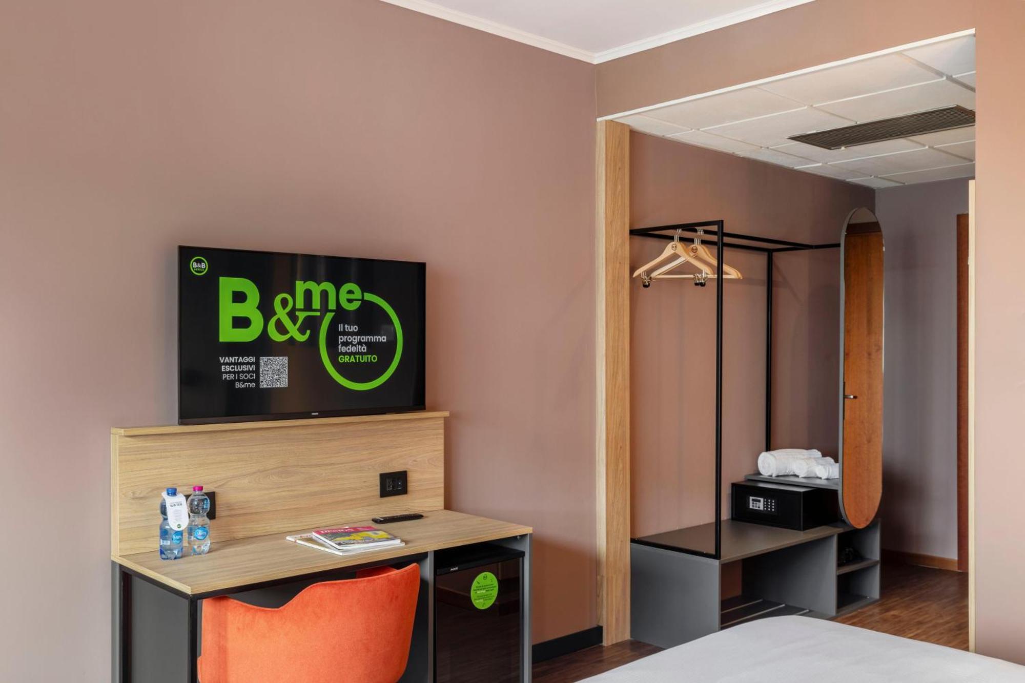 B&B Hotel Cuneo Cristal Exterior photo