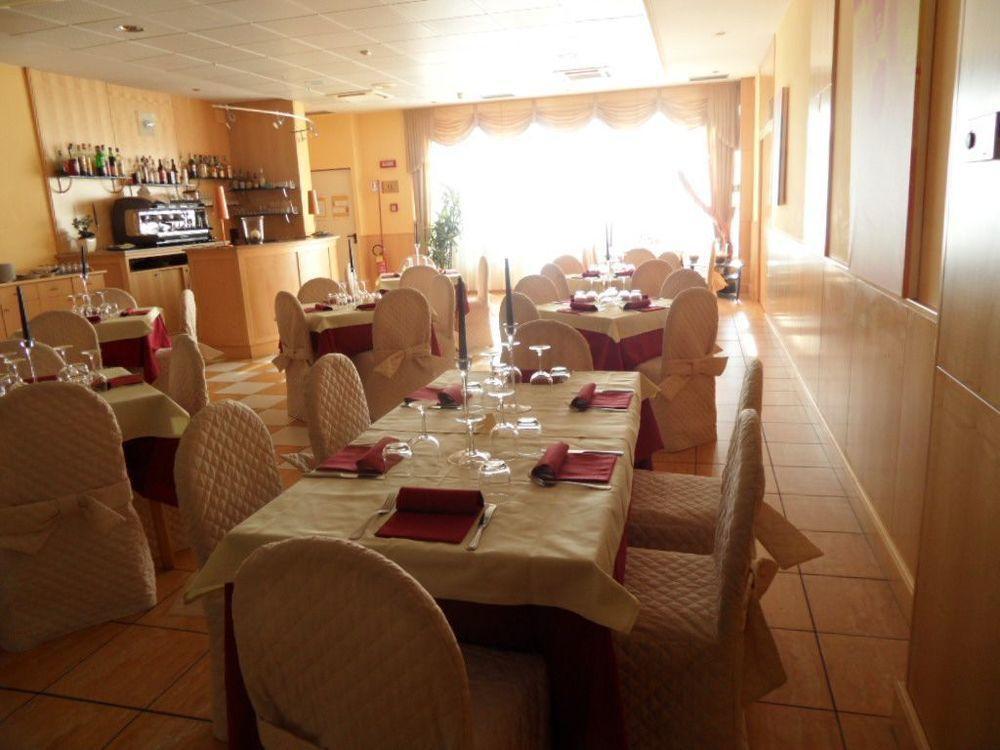 B&B Hotel Cuneo Cristal Exterior photo
